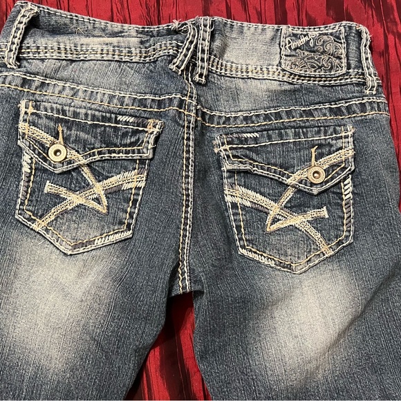 Amethyst crop jeans 🥰 - Picture 6 of 7